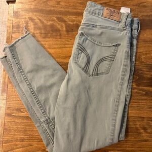 Hollister Gray Ankle Cropped Jeans Slim Fit